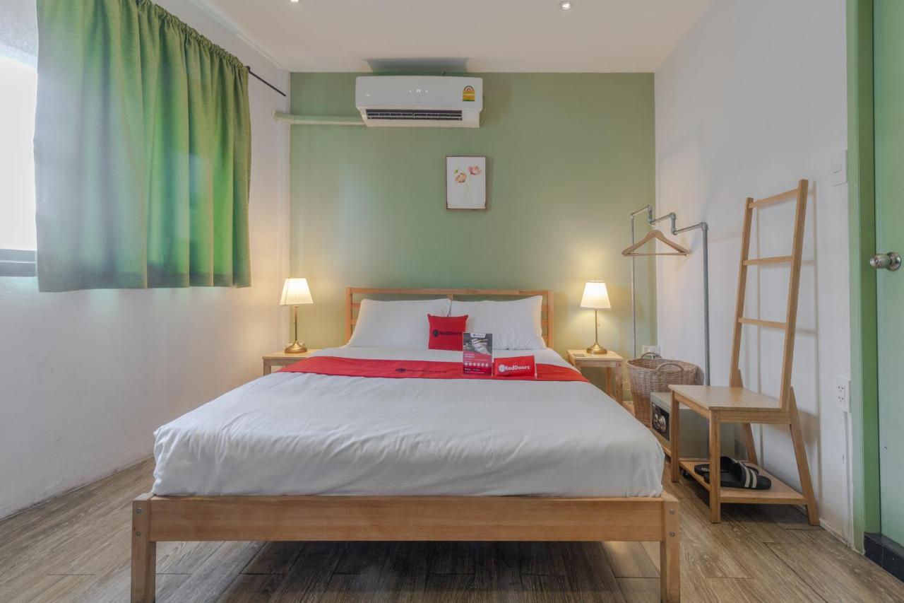 Folk Poshtel Silom Bed and Breakfast Bangkok Værelse billede